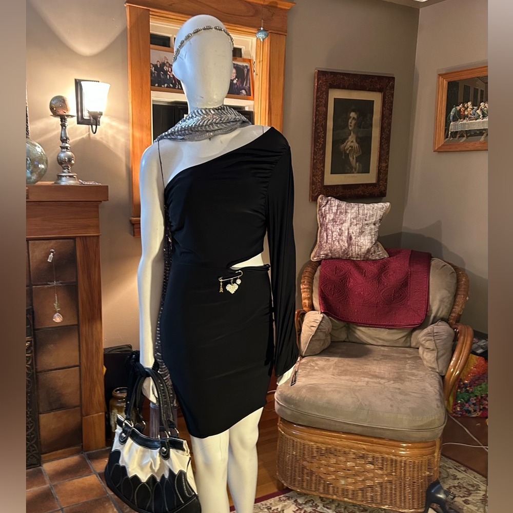 SAINTS fabulous cut out LBD: SATC my take on Carrie
